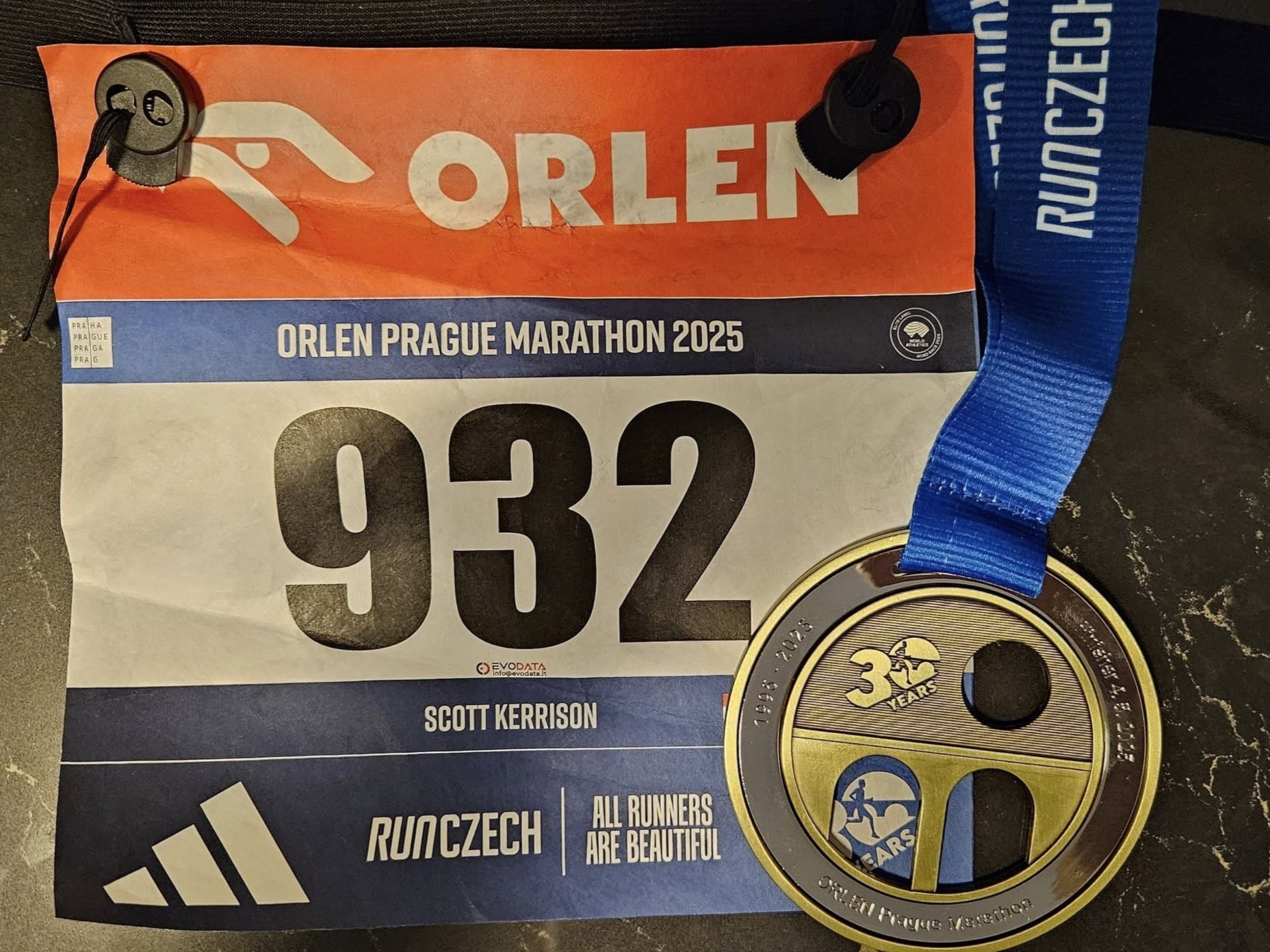 Scott Kerrison perset på maraton med 2:57 (og på halvmaraton med 1:28) i Prague Marathon